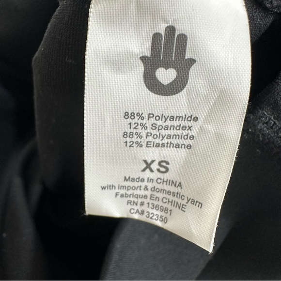 Spiritual Gangster Black & Red Rose Perfect High Waisted 7/8 Leggings, Size XS - Picture 14 of 14